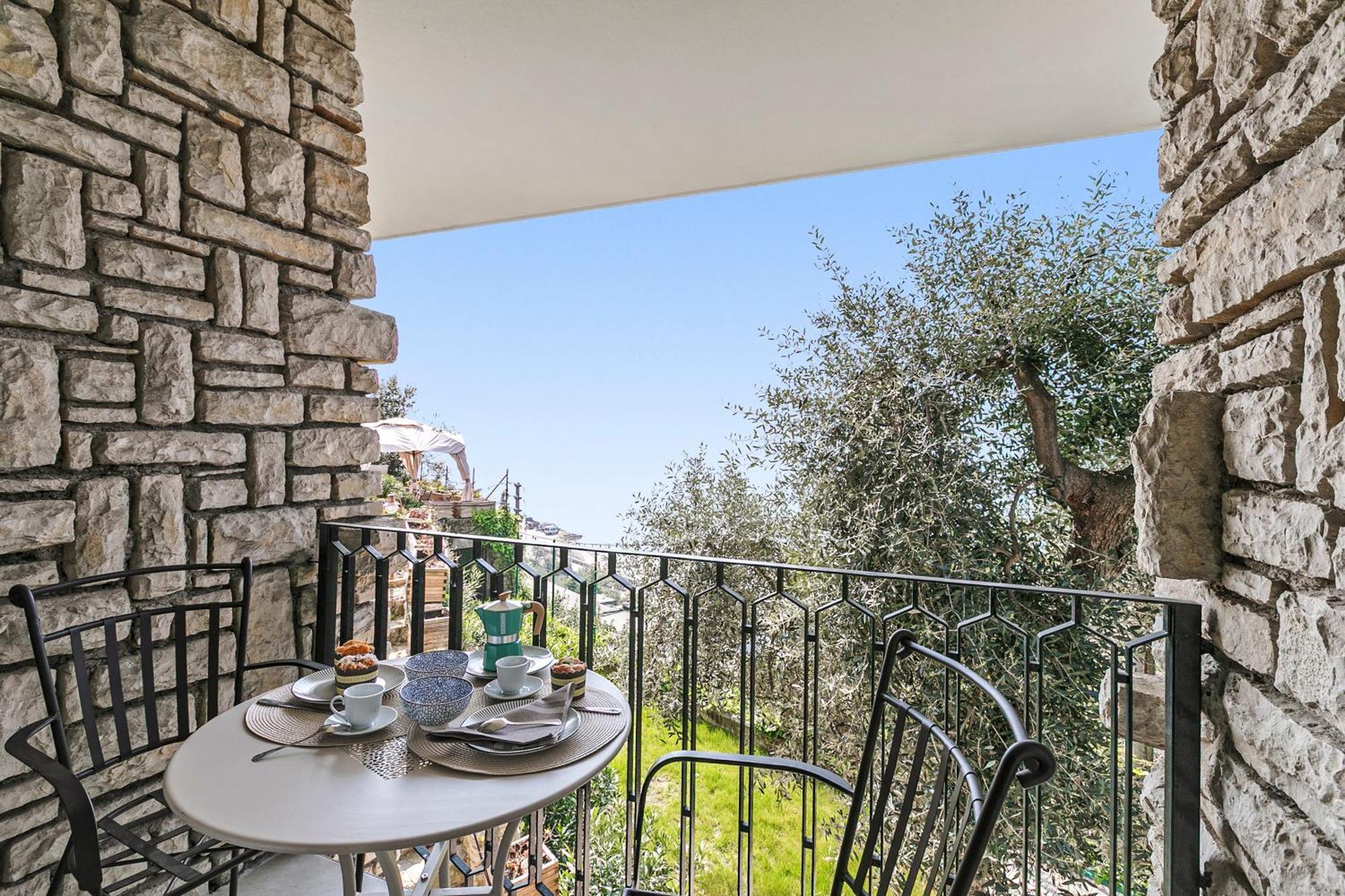 Lake View Villa Mercurio With Shared Pool Brenzone sul Garda Exterior photo